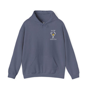 Camping Smiles! - Unisex Heavy Blend™ Hooded Sweatshirt