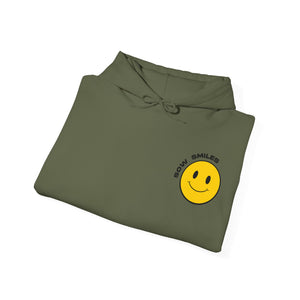 Universal Smiles! - Unisex Heavy Blend™ Hooded Sweatshirt