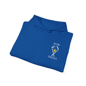 Camping Smiles! - Unisex Heavy Blend™ Hooded Sweatshirt